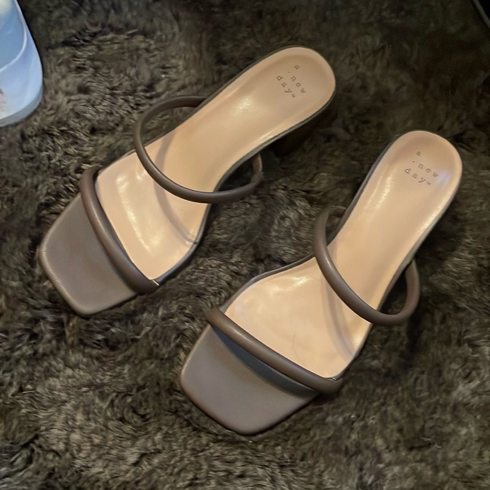 Square toe heels